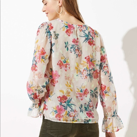 Floral Loft Blouse with Gold - Picture 2 of 11